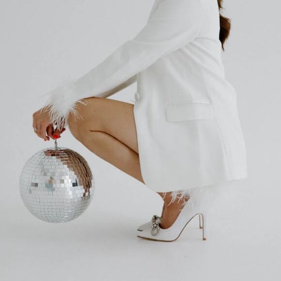 AMAZING MAE Feather Cuff Blazer - Picture 4 of 9